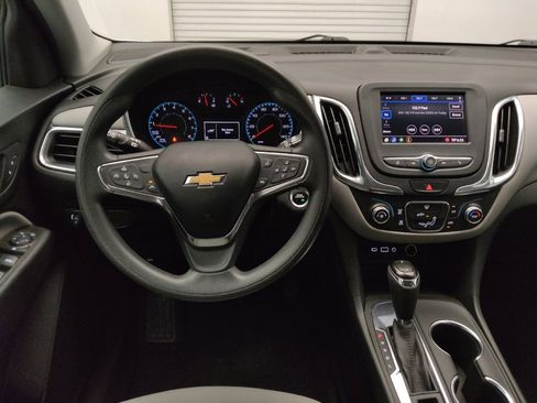 Used 2021 Chevrolet Equinox LS FWD image 22
