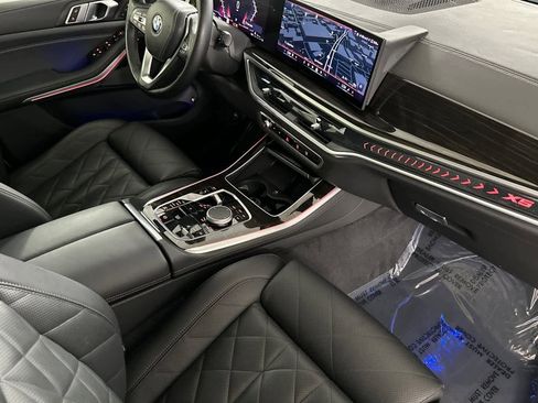 Used 2024 BMW X5 xDrive50e image 16