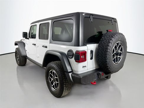 Used 2024 Jeep Wrangler Unlimited Rubicon AWD/4WD image 5