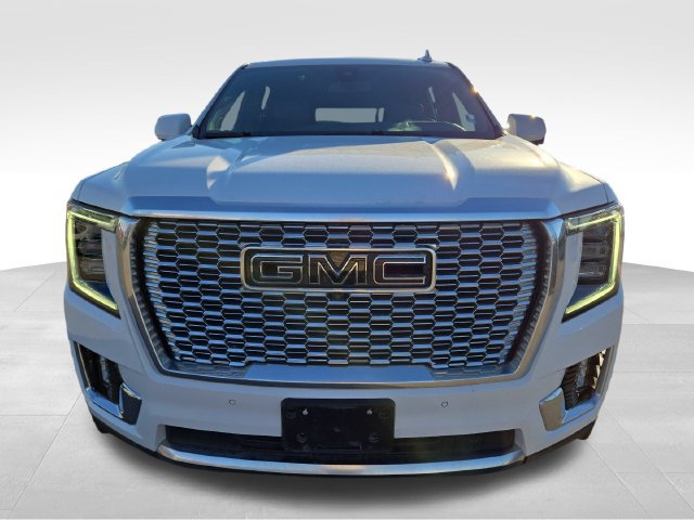 Used 2021 GMC Yukon XL Denali AWD/4WD image 4