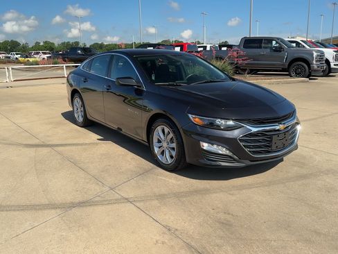 Certified 2023 Chevrolet Malibu LT image 2