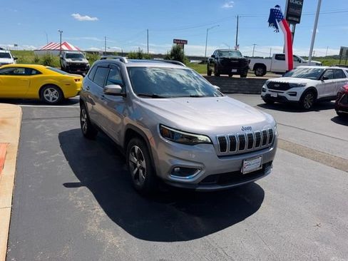 Used 2020 Jeep Cherokee Limited AWD/4WD image 4
