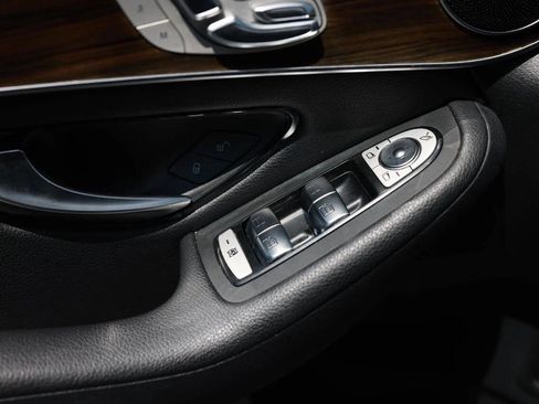 Used 2020 Mercedes-Benz GLC 300 image 16