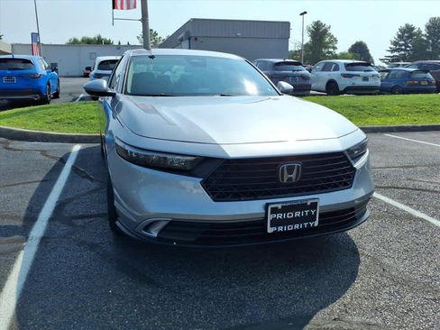 Used 2023 Honda Accord EX image 9