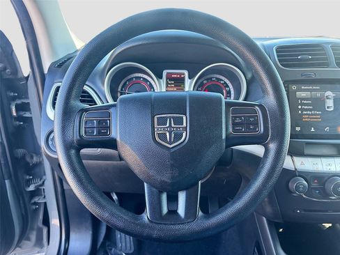 Used 2020 Dodge Journey SE image 12