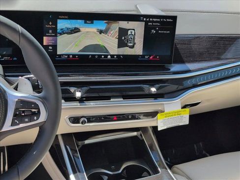 New 2026 BMW X7 xDrive40i w/ M Sport Package AWD/4WD image 11
