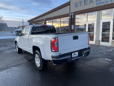 Used 2018 GMC Canyon SLE w/ SLE Convenience Package image 3