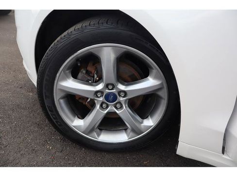 Used 2014 Ford Fusion SE w/ Equipment Group 201A FWD image 14