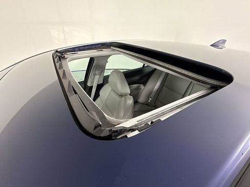 Used 2015 Acura TLX w/ Technology Package image 23