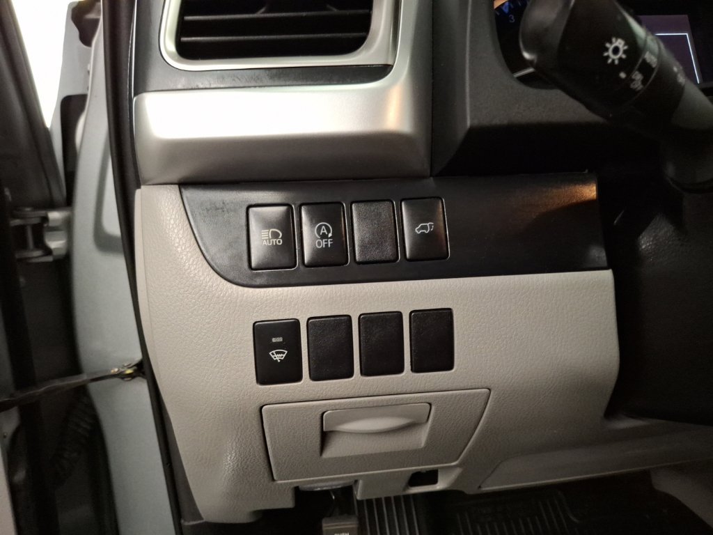 Used 2019 Toyota Highlander XLE AWD/4WD image 22