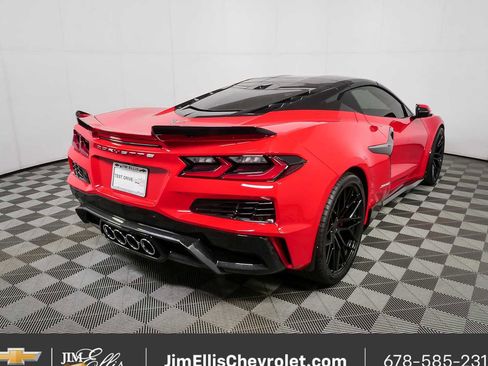 Used 2024 Chevrolet Corvette Z06 w/ Chrome Exterior Badge Package RWD image 3