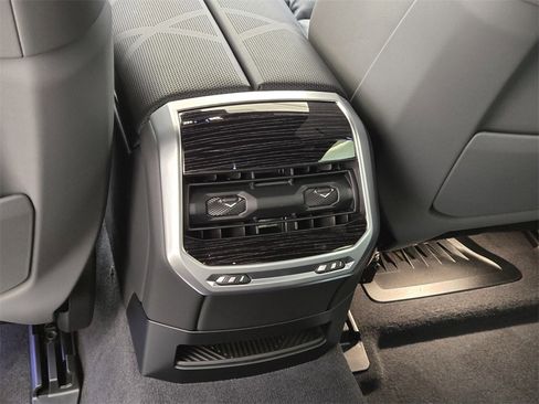 Used 2025 BMW 760i xDrive 760i xDrive image 20