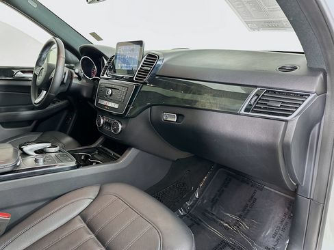 Used 2018 Mercedes-Benz GLE 350 4MATIC image 32
