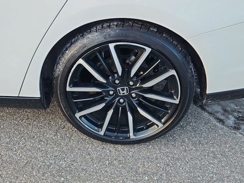 Used 2023 Honda Accord Touring image 29