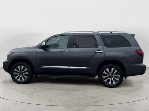 Used 2021 Toyota Sequoia Limited w/ Safety & Convenience Package AWD/4WD image 8