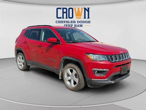 Used 2019 Jeep Compass Latitude w/ Popular Equipment Group AWD/4WD image 1