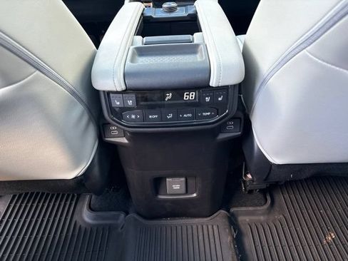Used 2026 Toyota Grand Highlander AWD Hybrid image 25