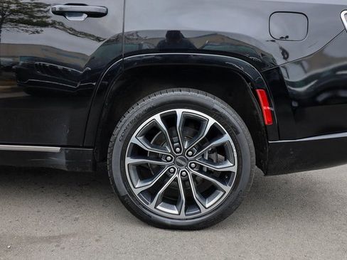 Used 2022 Jeep Grand Wagoneer Series III w/ Rear Seat Video Group 1 image 33