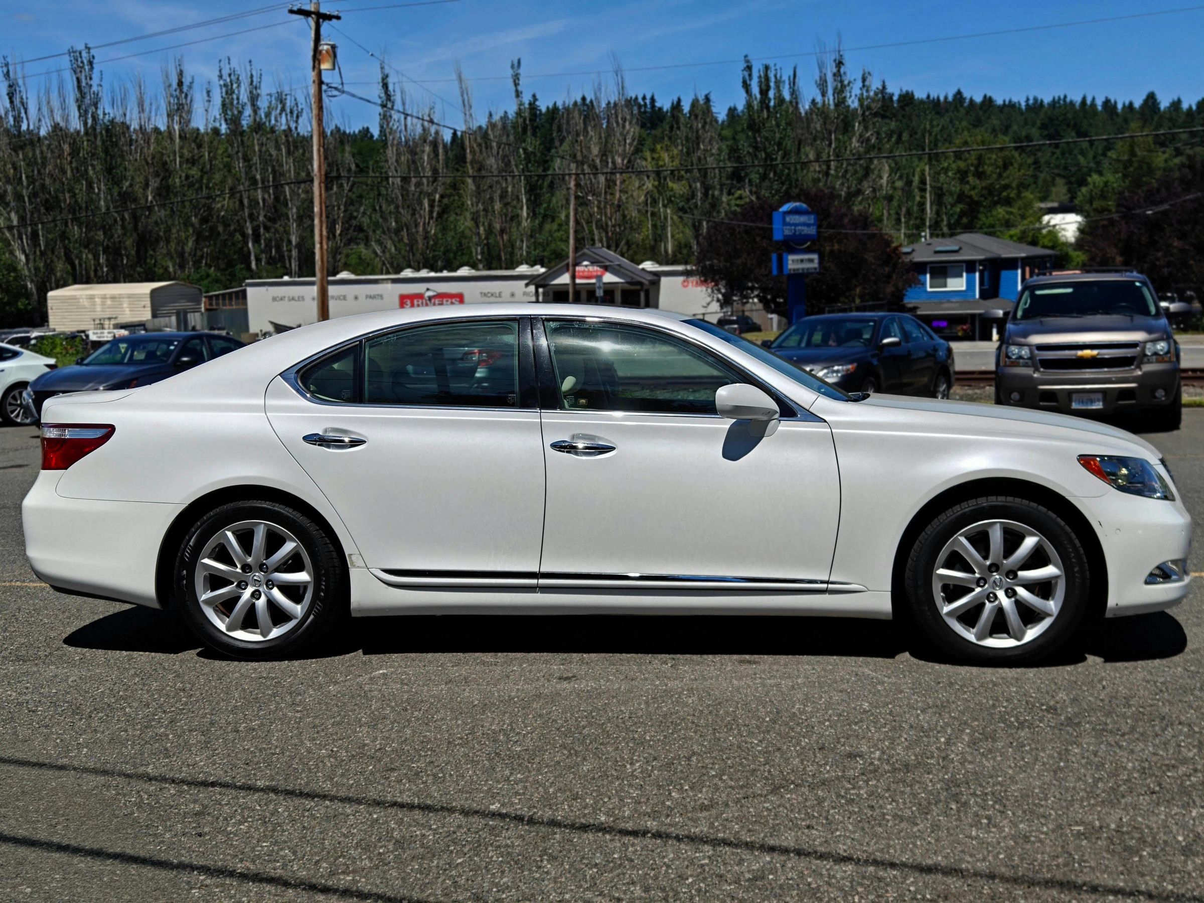 Used 2007 Lexus LS 460 RWD image 9
