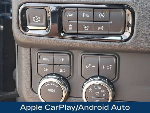 Used 2025 GMC Yukon Denali w/ LPO, Get Active Package AWD/4WD image 9