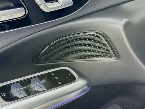 Used 2025 Mercedes-Benz E 350 4MATIC Sedan image 20