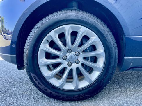 Used 2019 Land Rover Range Rover HSE AWD/4WD image 9