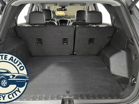 Used 2024 Chevrolet Equinox Premier image 31