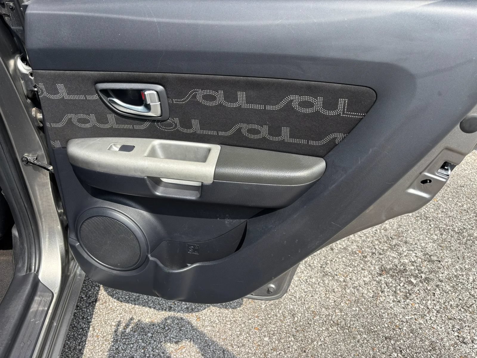 Used 2012 Kia Soul + FWD image 16