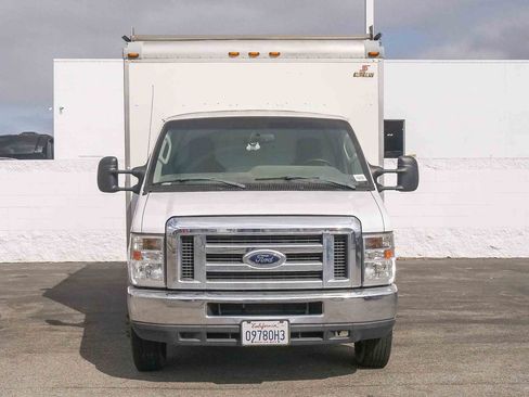 Used 2017 Ford E-350 and Econoline 350 Super Duty w/ Power Windows & Locks Group RWD image 2