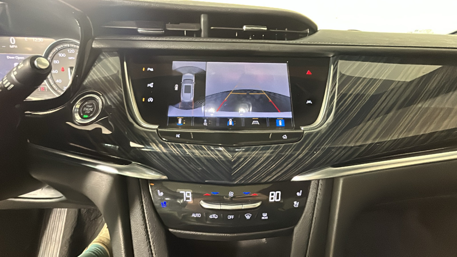 Used 2024 Cadillac XT6 Premium Luxury w/ Technology Package AWD/4WD image 29
