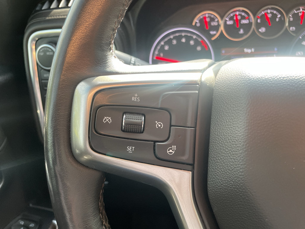 Used 2022 Chevrolet Silverado 1500 RST AWD/4WD image 37