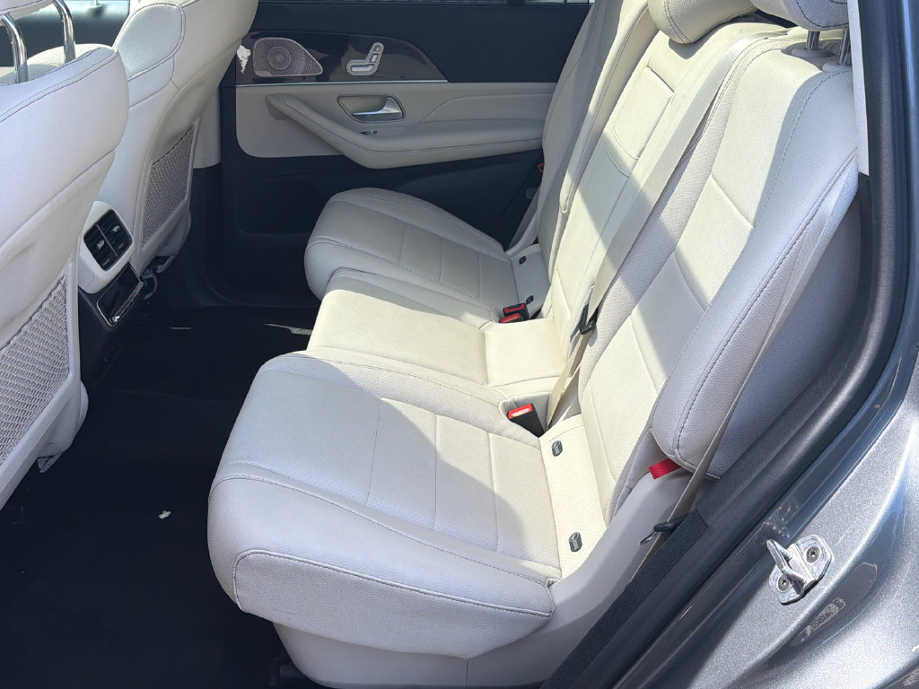 Used 2022 Mercedes-Benz GLS 450 4MATIC image 22