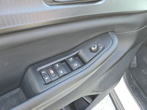 Used 2023 Jeep Grand Cherokee Laredo w/ Luxury Tech Group I image 11