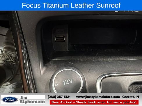 Used 2017 Ford Focus Titanium w/ Titanium Technology Package FWD image 26