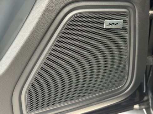 Used 2025 Porsche Macan image 14