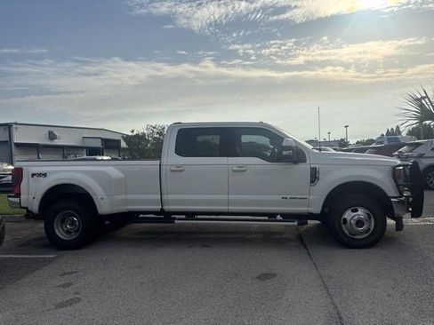Used 2022 Ford F350 Lariat w/ Lariat Value Package AWD/4WD image 4