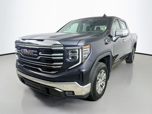 Used 2025 GMC Sierra 1500 SLT RWD image 3