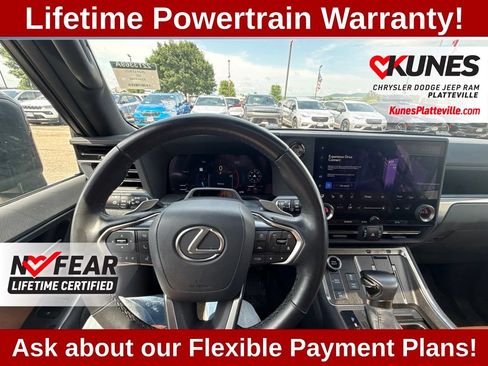 Used 2024 Lexus GX 550 w/ Cold Area Package AWD/4WD image 16