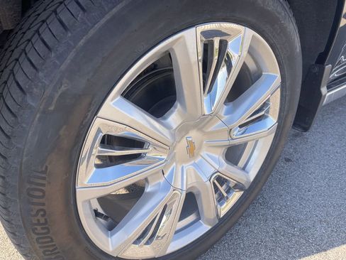 Used 2024 Chevrolet Silverado 1500 High Country w/ High Country Premium Package image 2