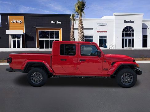 New 2025 Jeep Gladiator Sport image 7