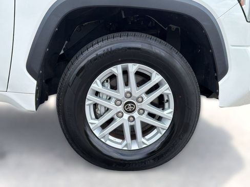 Used 2022 Toyota Tundra SR5 AWD/4WD image 13