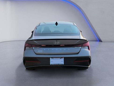 Used 2025 Hyundai Elantra Sport FWD image 8