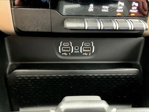 Used 2022 RAM 1500 Laramie image 25