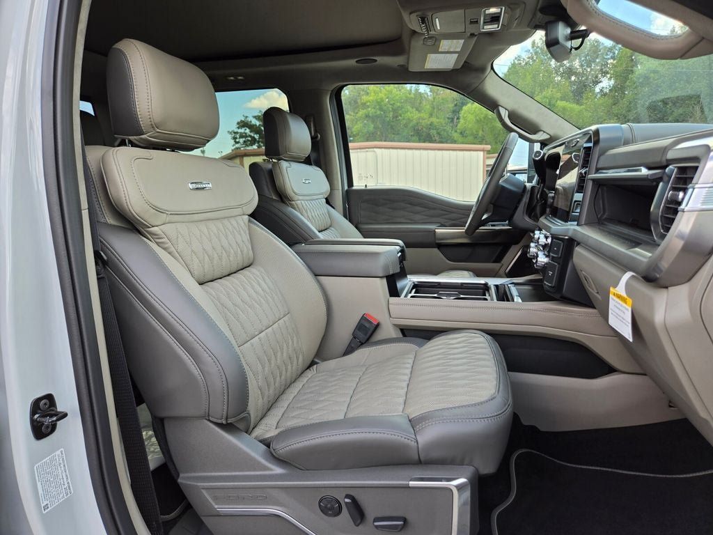 New 2026 Ford F250 Platinum w/ Platinum Plus Package AWD/4WD image 16