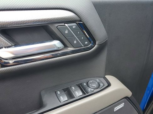 Used 2024 Chevrolet Silverado 1500 ZR2 w/ Technology Package image 23