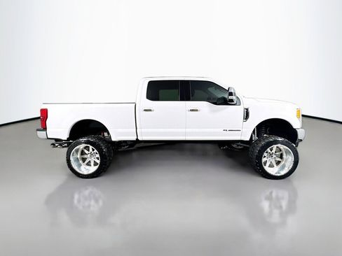 Used 2017 Ford F350 Lariat w/ Lariat Ultimate Package image 6