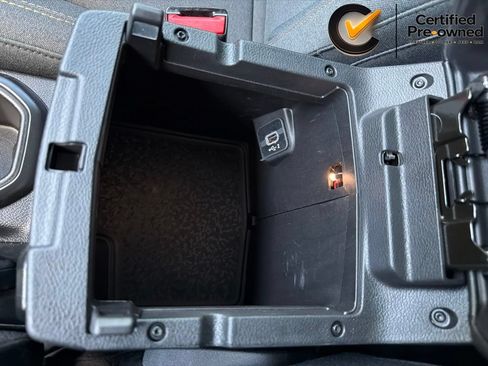 Certified 2025 Jeep Wrangler Sport AWD/4WD image 91