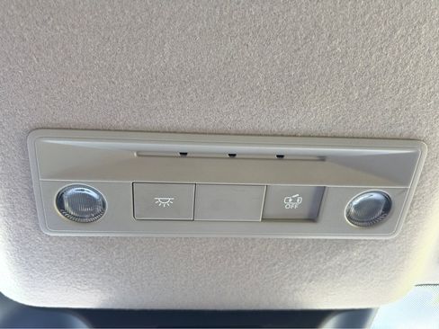 Certified 2025 Nissan Kicks SV image 28