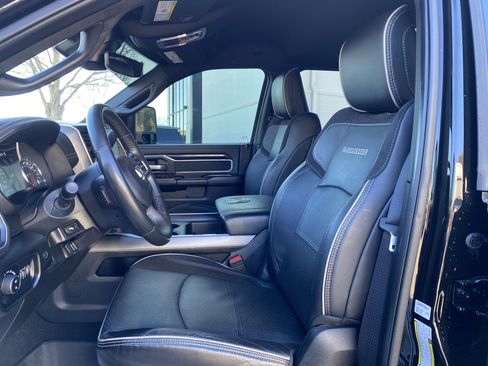 Used 2024 RAM 3500 Laramie w/ Night Edition image 17