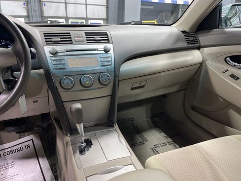 Used 2010 Toyota Camry FWD image 24